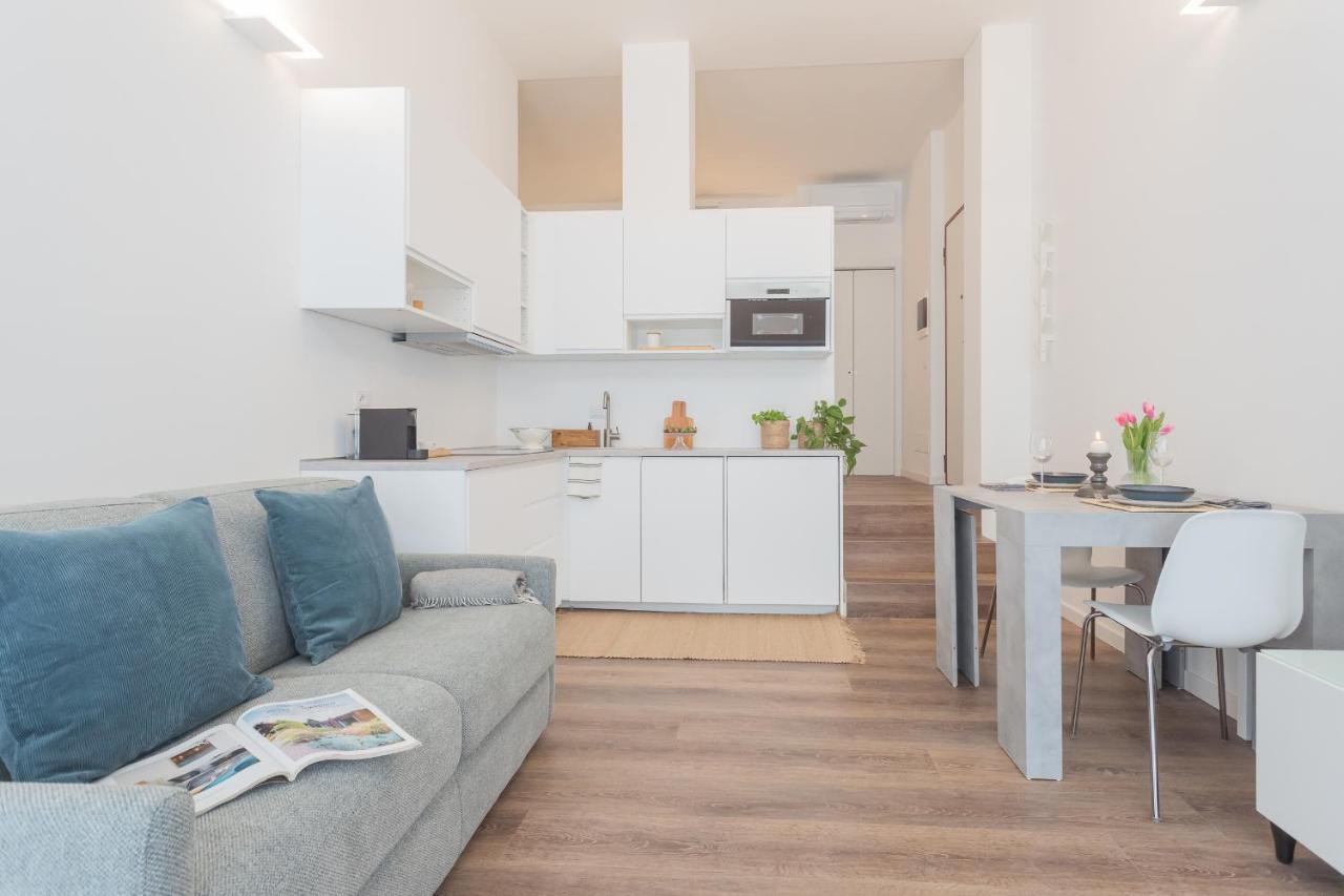 A Step From The Dome Apartment By Rent All Комо Экстерьер фото