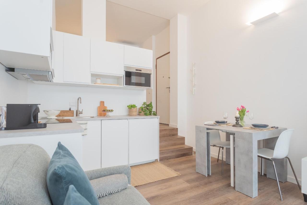 A Step From The Dome Apartment By Rent All Комо Экстерьер фото